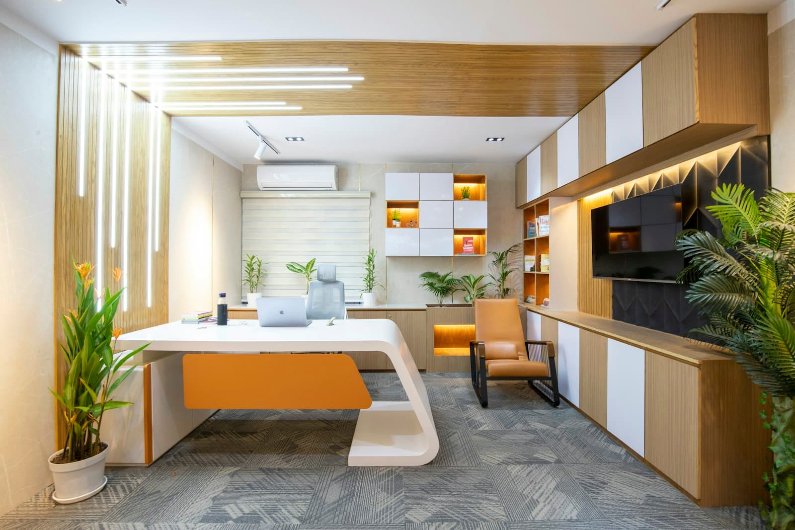 Bhaavya Architects studio, desk space